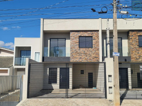 Sobrado com 3 Quartos à Venda, 122 m² em Jardim Carvalho - Ponta Grossa
