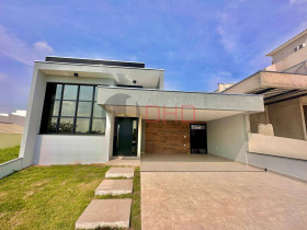 Casa de Condomínio com 3 Quartos à Venda, 250 m² em Jardim Campos Do Conde Ii - Sorocaba