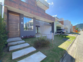 Casa de Condomínio com 2 Quartos à Venda, 187 m² em Deltaville - Biguaçu
