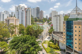 Apartamento com 4 Quartos à Venda, 300 m² em Morumbi - São Paulo
