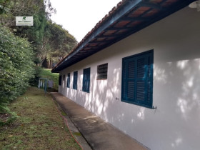 Chácara com 6 Quartos à Venda, 1.420 m² em Lagoinha - Mairinque
