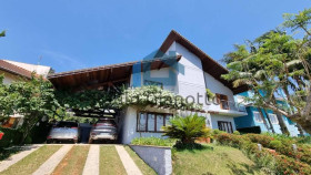 Casa de Condomínio com 4 Quartos à Venda, 380 m² em Jardim Indaia - Embu Das Artes