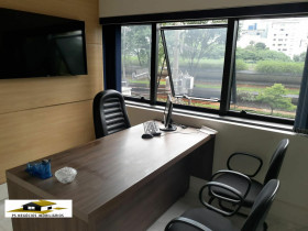 Sala Comercial à Venda, 40 m² em Liberdade - São Paulo