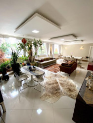 Apartamento com 2 Quartos para Alugar, 200 m² em Jardins - São Paulo