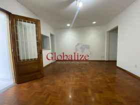 Casa com 3 Quartos à Venda, 200 m² em Vila Mathias - Santos