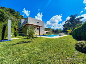 Casa com 10 Quartos à Venda, 400 m² em Vargem Grande - Teresópolis