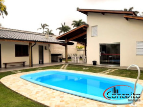 Casa de Condomínio com 6 Quartos para Temporada, 250 m² em Tenório - Ubatuba