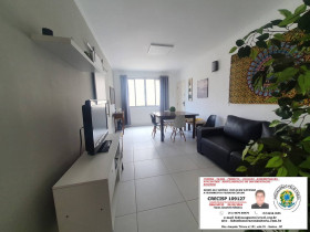 Apartamento com 2 Quartos à Venda, 75 m² em Gonzaga - Santos