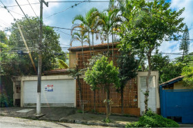 Casa com 4 Quartos à Venda, 233 m² em Instituto De Previdência - São Paulo