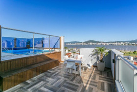 Apartamento com 4 Quartos à Venda, 210 m² em Balneário - Florianópolis
