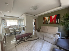 Apartamento com 3 Quartos à Venda, 100 m² em Rio Branco - Porto Alegre