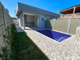 Casa com 2 Quartos à Venda, 180 m² em Balneário Tupy - Itanhaém