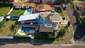 Casa com 6 Quartos à Venda, 466 m² em Jardim Botânico Militar - São Pedro
