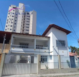 Casa com 5 Quartos à Venda, 260 m² em Centro De Vila Velha - Vila Velha