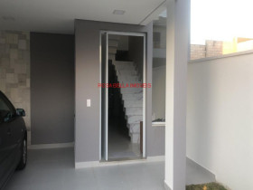 Casa com 3 Quartos à Venda, 200 m² em Jardim Celeste - Jundiaí