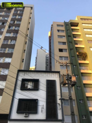 Apartamento com 2 Quartos para Alugar, 60 m² em Centro - Curitiba