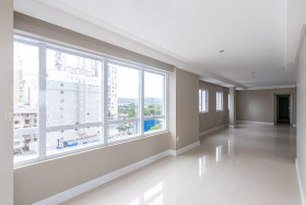 Apartamento com 3 Quartos à Venda, 136 m² em Barra Sul - Balneário Camboriú