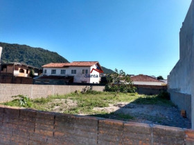 Terreno à Venda, 360 m² em São João Do Rio Vermelho - Florianópolis