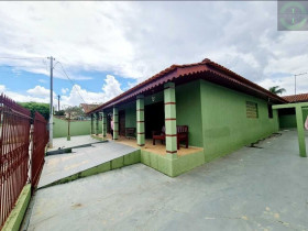 Casa com 4 Quartos à Venda, 248 m² em Contorno - Ponta Grossa