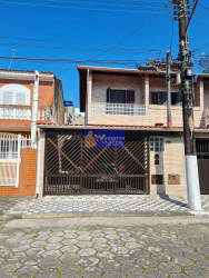 Casa com 2 Quartos à Venda,  em Centro - Mongaguá
