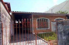 Casa com 2 Quartos à Venda, 95 m² em Centro - Caraguatatuba