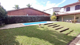 Casa com 4 Quartos à Venda, 460 m² em Praia Grande - Ubatuba