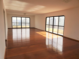 Apartamento com 4 Quartos para Alugar, 647 m² em Santo Amaro - São Paulo