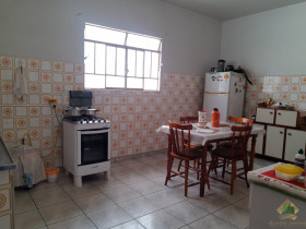 Casa com 3 Quartos à Venda, 215 m² em Centro - Ubatuba