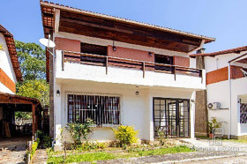 Casa com 4 Quartos à Venda, 182 m² em Alto - Teresópolis