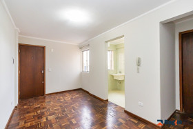 Apartamento com 2 Quartos à Venda, 42 m² em Centro - Curitiba