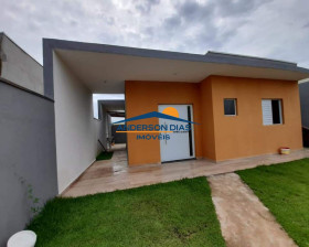 Sobrado com 2 Quartos à Venda, 70 m² em Balneário Dos Golfinhos - Caraguatatuba