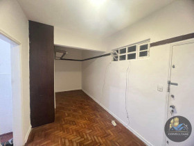 Apartamento com 1 Quarto para Alugar, 45 m² em José Menino - Santos