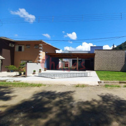 Casa com 3 Quartos à Venda, 180 m² em Loteamento Recanto Sandra - Caraguatatuba
