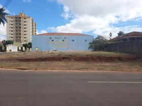 Terreno à Venda, 529 m² em Centro - Guararapes