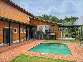 Casa com 4 Quartos à Venda, 800 m² em Vila Santo Antônio - Cotia