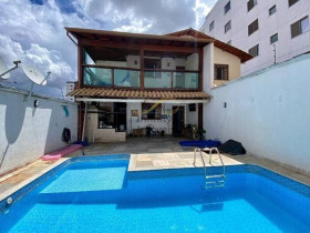 Casa com 3 Quartos à Venda, 163 m² em Castelo - Belo Horizonte