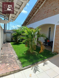 Casa com 3 Quartos para Alugar, 250 m² em Nova Lorena - Lorena