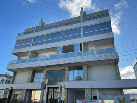Apartamento com 2 Quartos à Venda, 76 m² em Mariscal - Bombinhas