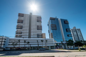 Sala Comercial à Venda, 408 m² em Petrópolis - Porto Alegre