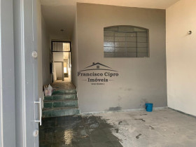 Sobrado com 3 Quartos à Venda, 200 m² em Aroeira - Aparecida