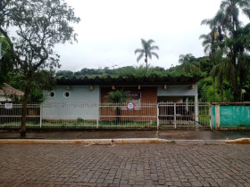 Chácara com 4 Quartos à Venda, 842 m² em Pocinhos Do Rio Verde - Caldas