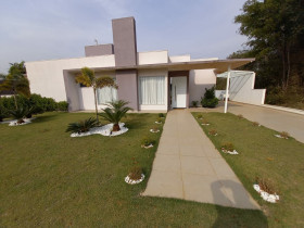 Casa com 3 Quartos à Venda, 170 m² em Ninho Verde  2 - Pardinho