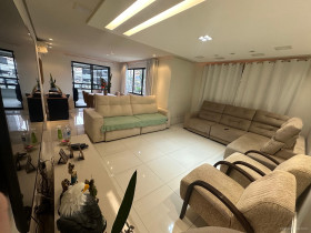 Apartamento com 4 Quartos à Venda, 183 m² em Centro - Florianópolis
