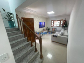 Casa com 3 Quartos à Venda, 175 m² em Jardim Pinhal - Guarulhos