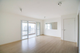 Apartamento com 3 Quartos para Alugar, 96 m² em Barra Funda - São  Paulo