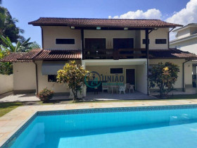 Casa com 4 Quartos à Venda, 400 m² em Itaipu - Niterói