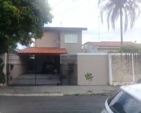 Sobrado com 3 Quartos à Venda,  em Jardim Astro - Sorocaba