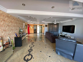 Casa com 4 Quartos à Venda, 414 m² em Vila Metalurgica - Santo André