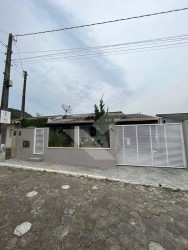 Casa de Condomínio com 2 Quartos à Venda, 46 m² em Espinheiros - Itajaí