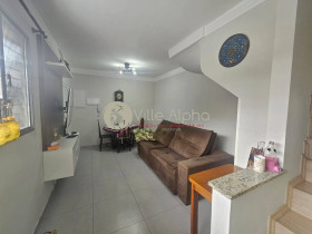 Apartamento com 2 Quartos à Venda, 70 m² em Embare - Santos